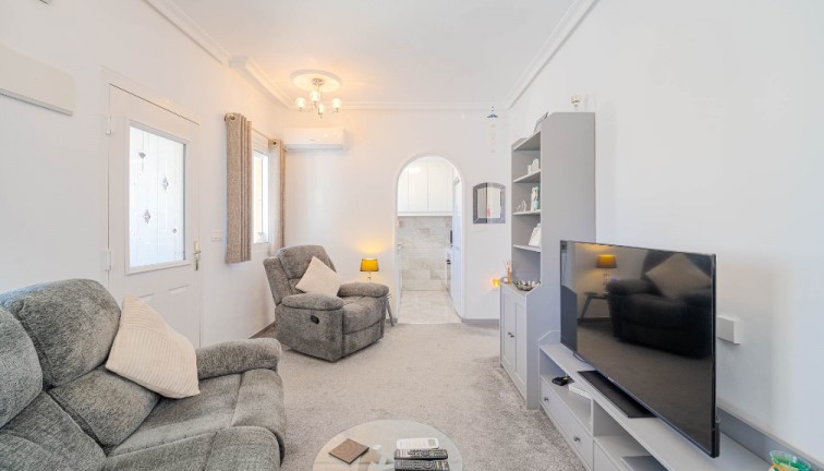 Jälleenmyynti - Erillistalo - Orihuela Costa - Los Altos