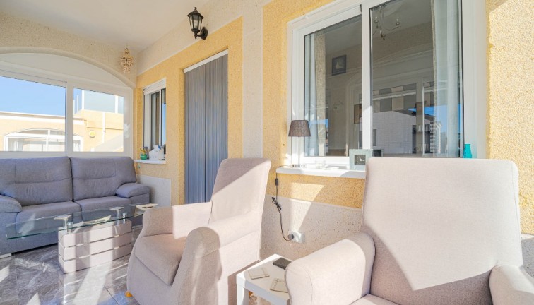 Jälleenmyynti - Erillistalo - Orihuela Costa - Los Altos