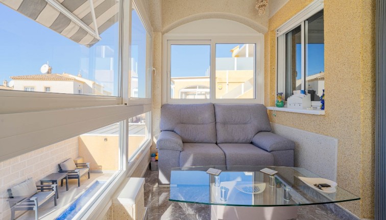 Jälleenmyynti - Erillistalo - Orihuela Costa - Los Altos