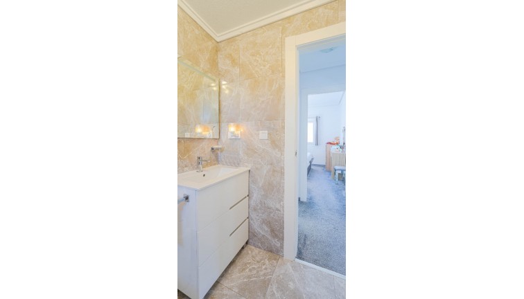 Jälleenmyynti - Erillistalo - Orihuela Costa - Los Altos