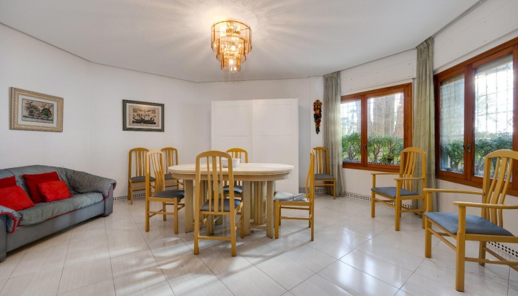 Resale - Chalet - Santa Pola