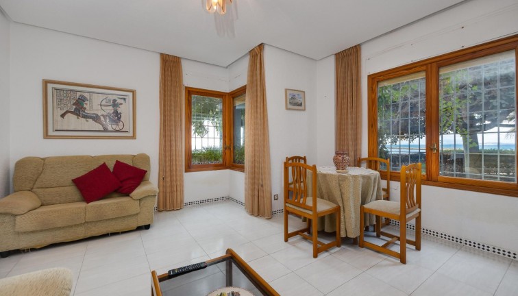 Resale - Chalet - Santa Pola