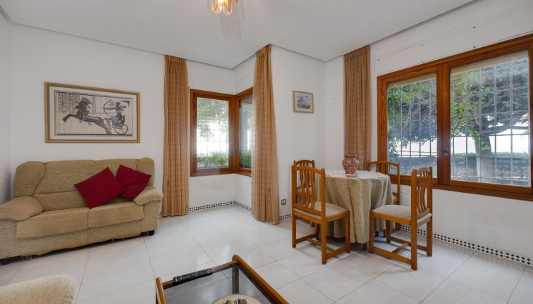 Resale - Chalet - Santa Pola