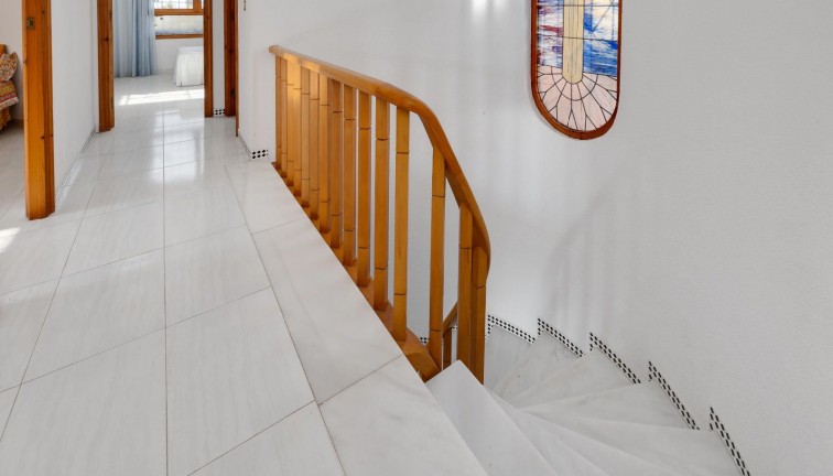 Resale - Chalet - Santa Pola