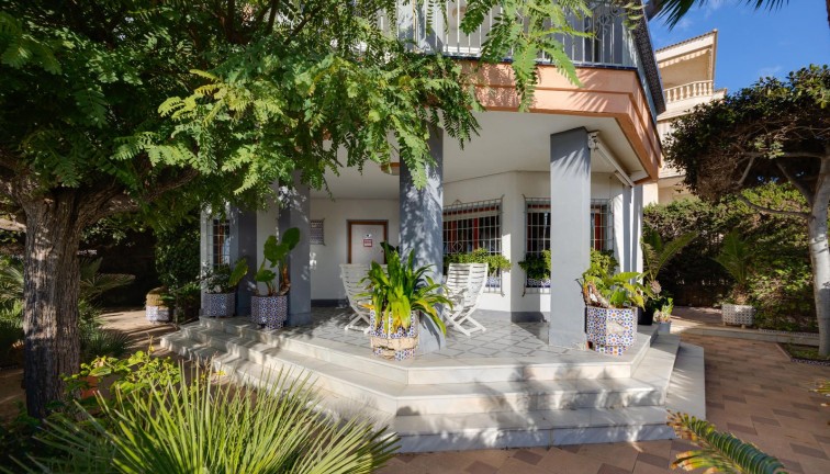 Resale - Chalet - Santa Pola