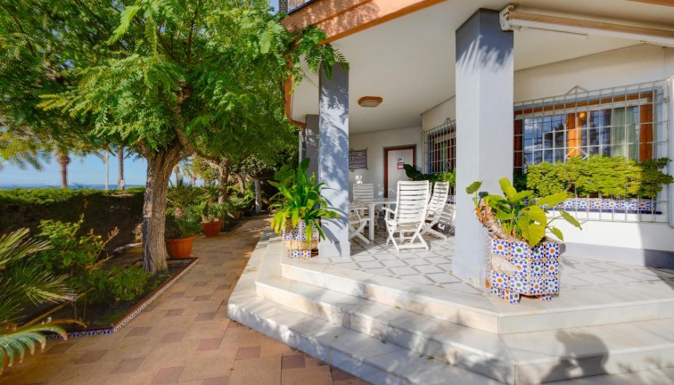 Resale - Chalet - Santa Pola