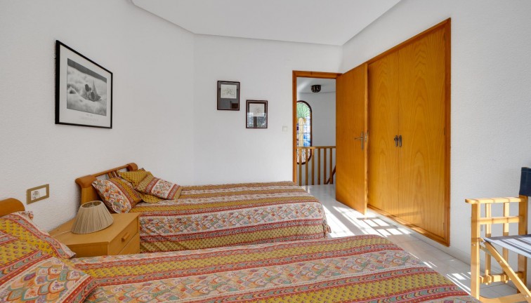 Resale - Chalet - Santa Pola