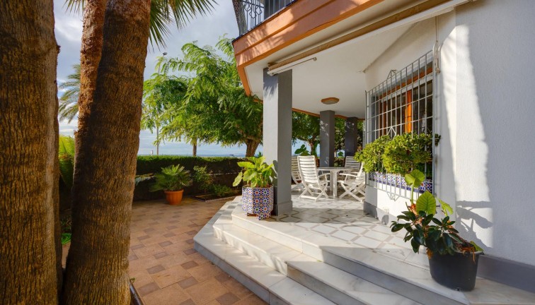 Resale - Chalet - Santa Pola