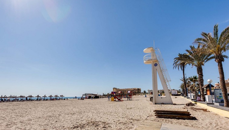 Uudistuotanto - Erillistalo - Orihuela Costa - La Zenia