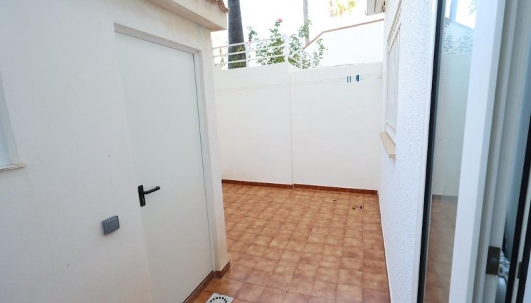 Återförsäljning - Bungalow - Orihuela Costa - Campoamor
