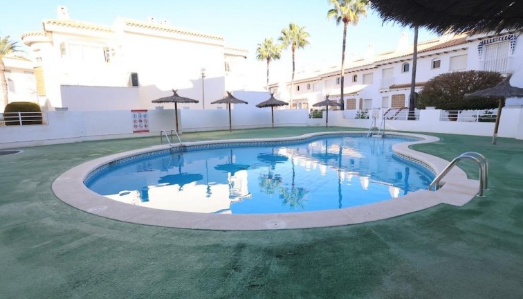 Återförsäljning - Bungalow - Orihuela Costa - Campoamor