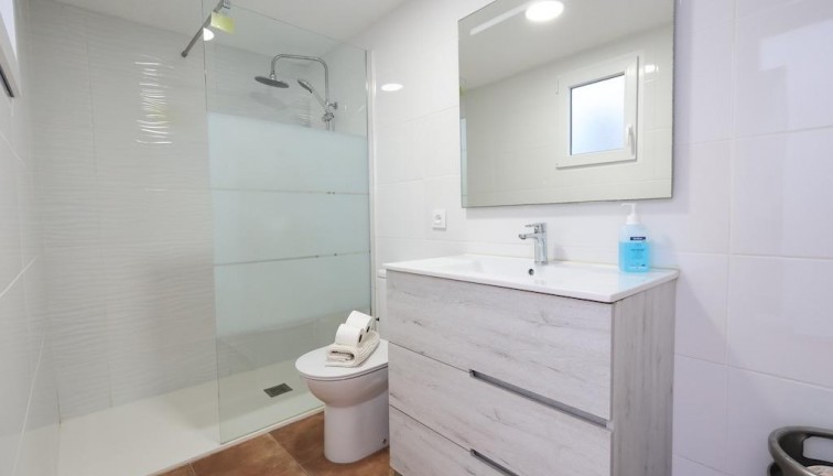 Återförsäljning - Bungalow - Orihuela Costa - Campoamor