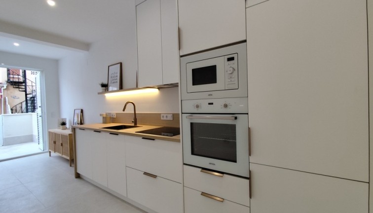 Resale - Bungalow - La Siesta