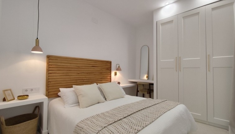 Resale - Bungalow - La Siesta