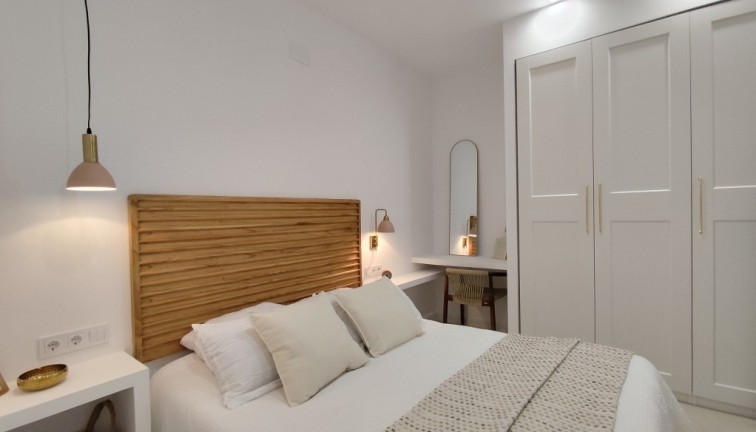 Resale - Bungalow - La Siesta