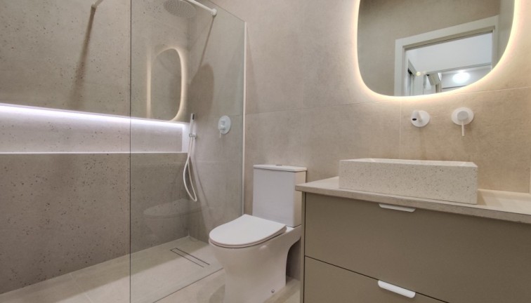 Resale - Bungalow - La Siesta