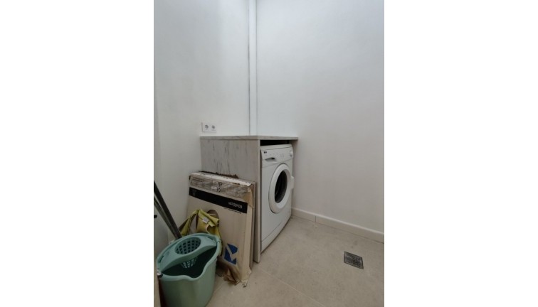 Resale - Bungalow - La Siesta