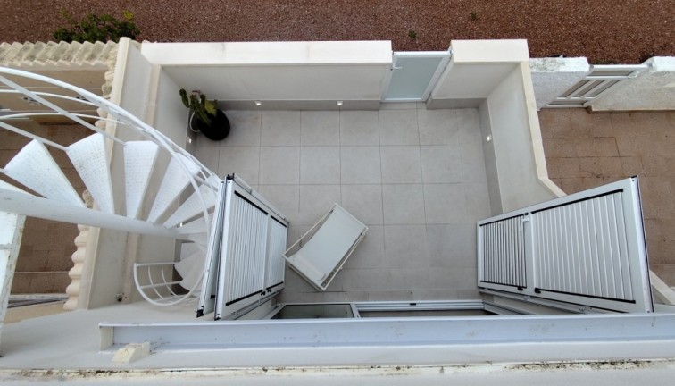 Resale - Bungalow - La Siesta