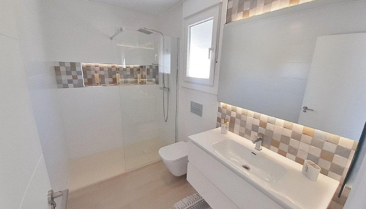 Nybyggen - Parhus/Radhus - Avileses