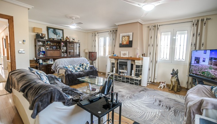 Jälleenmyynti - Erillistalo - Torrevieja - Los Balcones