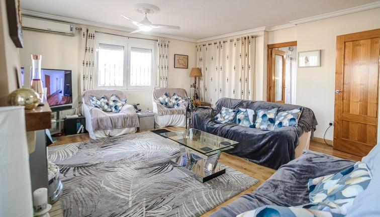 Jälleenmyynti - Erillistalo - Torrevieja - Los Balcones