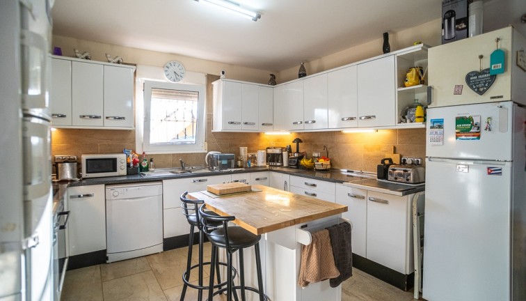 Jälleenmyynti - Erillistalo - Torrevieja - Los Balcones