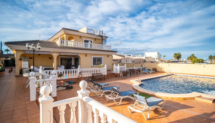 Jälleenmyynti - Erillistalo - Torrevieja - Los Balcones