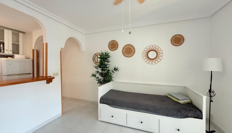 Jälleenmyynti - Yksiö - Torrevieja - LA MATA