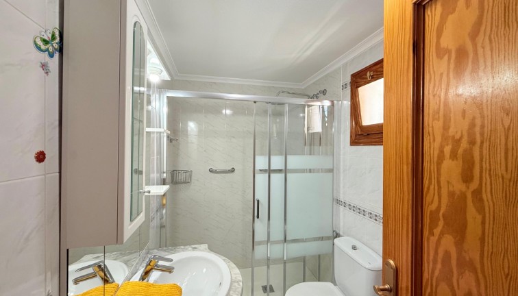 Jälleenmyynti - Yksiö - Torrevieja - LA MATA