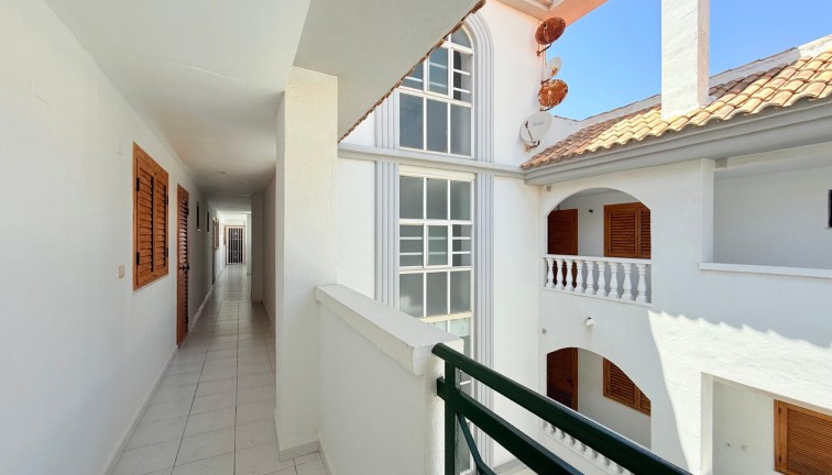 Jälleenmyynti - Yksiö - Torrevieja - LA MATA