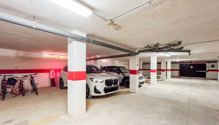 Jälleenmyynti - Parking + Storage room - Orihuela Costa - Lomas de Cabo Roig