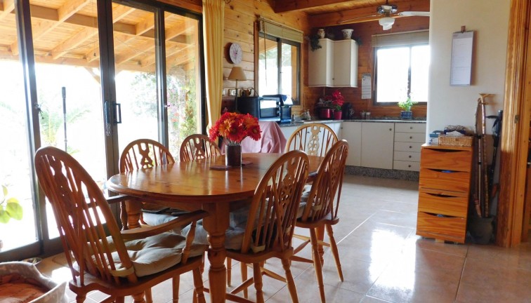 Återförsäljning - Finca - Torremendo