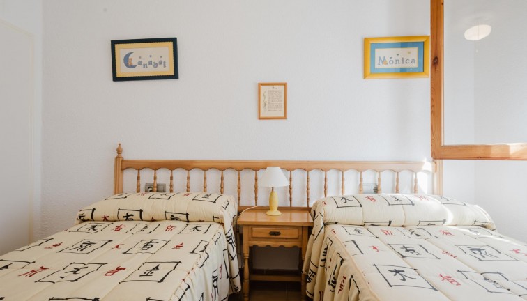 Jälleenmyynti - Bungalow - Torrevieja - Acequion