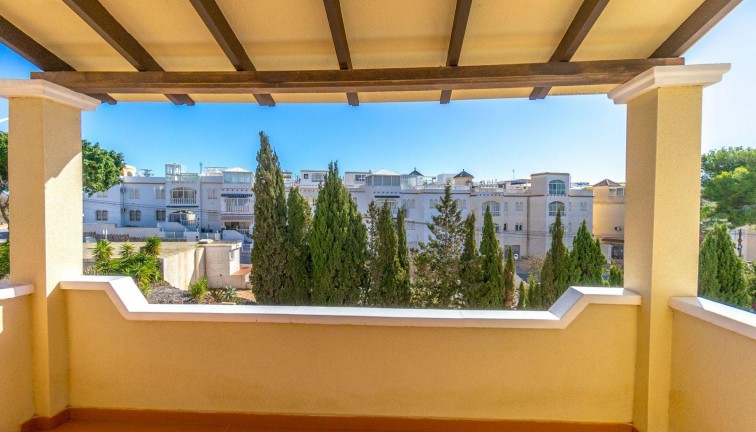 Jälleenmyynti - Erillistalo - Orihuela Costa - Villamartín