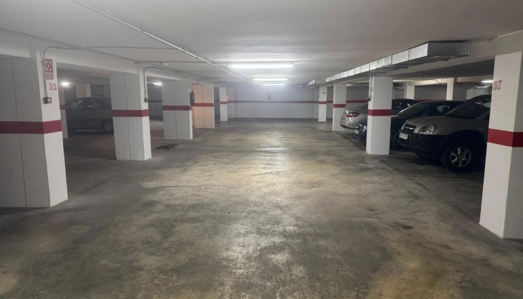 Jälleenmyynti - Autotalli - Torrevieja - Acequion