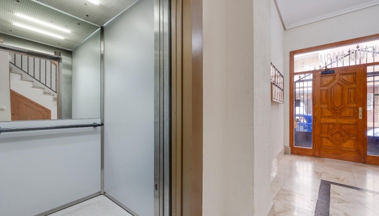 Resale - Apartment - Torrevieja