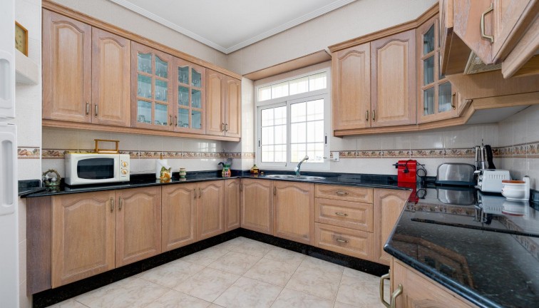 Jälleenmyynti - Asunto - Torrevieja - Acequion