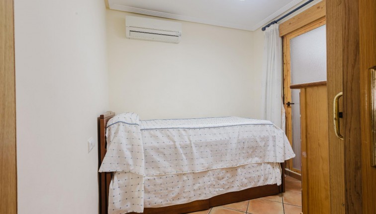 Jälleenmyynti - Bungalow - Torrevieja