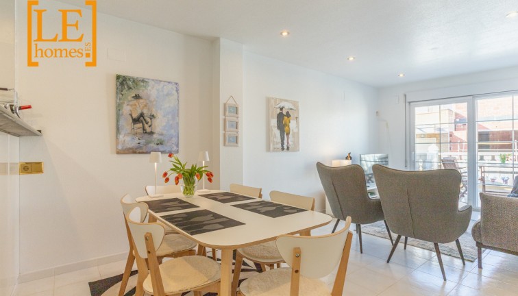 Jälleenmyynti - Asunto - Ylimmän kerroksen asunto - Torrevieja - Playa de los Locos