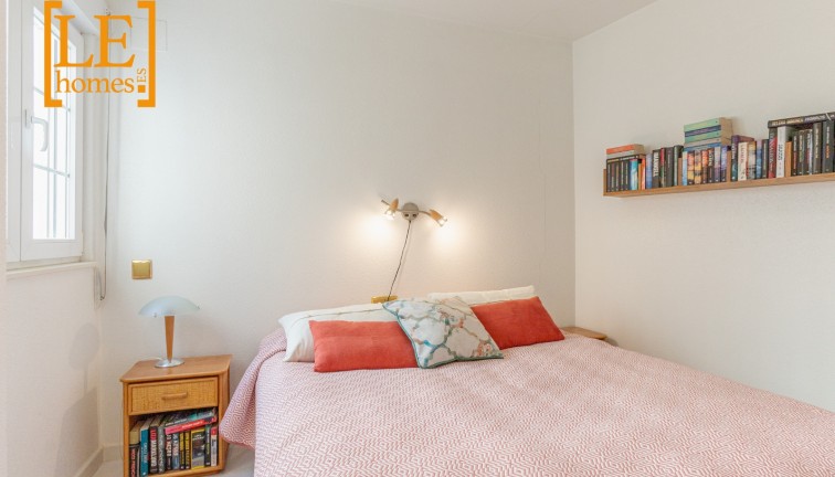 Jälleenmyynti - Asunto - Ylimmän kerroksen asunto - Torrevieja - Playa de los Locos