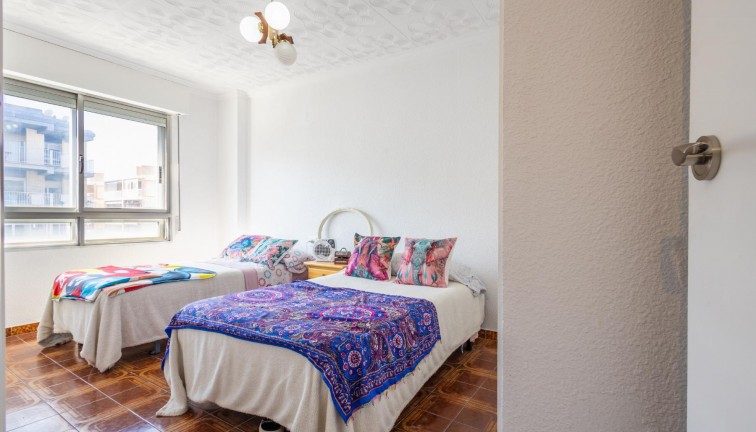 Jälleenmyynti - Asunto - Torrevieja - Acequion