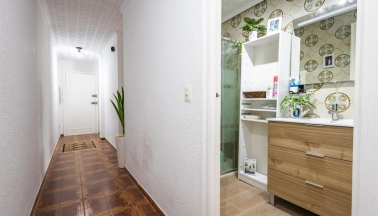 Jälleenmyynti - Asunto - Torrevieja - Acequion