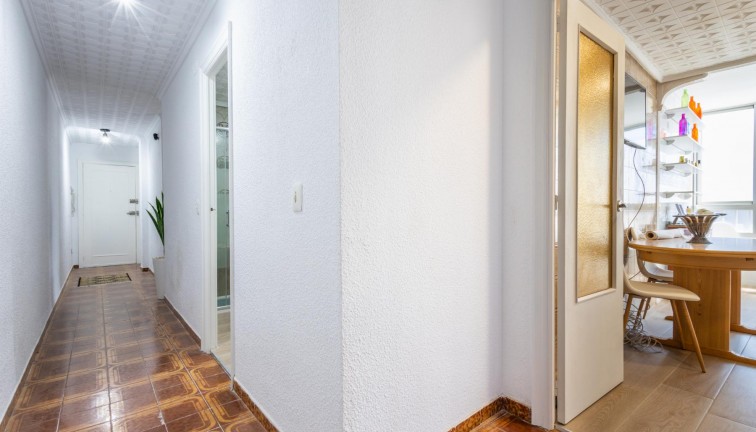 Jälleenmyynti - Asunto - Torrevieja - Acequion