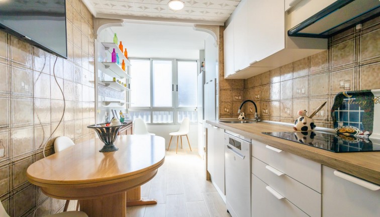 Jälleenmyynti - Asunto - Torrevieja - Acequion