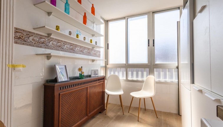 Jälleenmyynti - Asunto - Torrevieja - Acequion