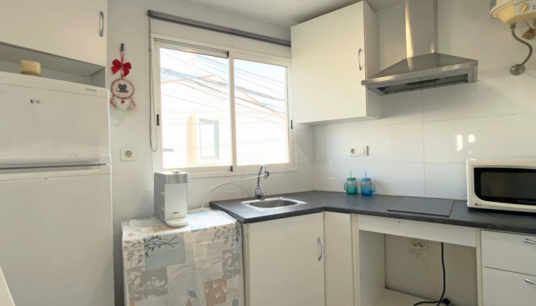 Jälleenmyynti - Yksiö - Torrevieja - Acequion