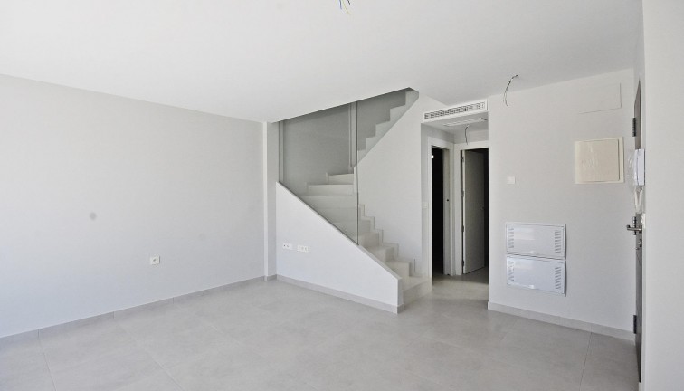 Uudistuotanto - Erillistalo - Mazarron - Puerto de Mazarron