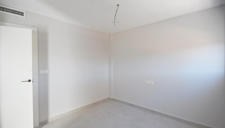 Uudistuotanto - Erillistalo - Mazarron - Puerto de Mazarron