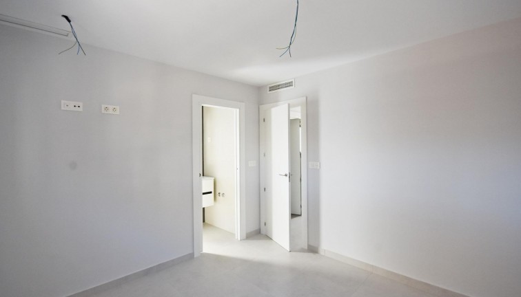 Uudistuotanto - Erillistalo - Mazarron - Puerto de Mazarron