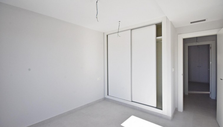 Uudistuotanto - Erillistalo - Mazarron - Puerto de Mazarron